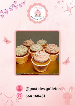 Realizó pasteles personalizados galletas y postres