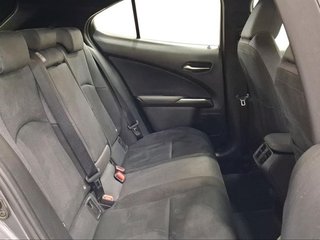 Lexus UX 2.0 250h Business