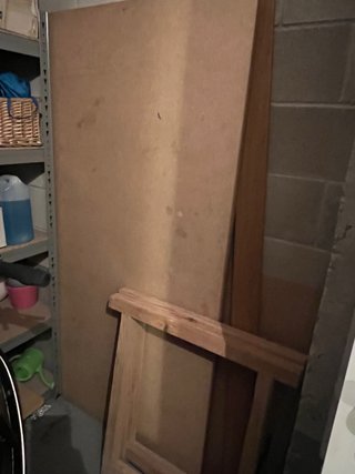 Tabla y caballetes de madera