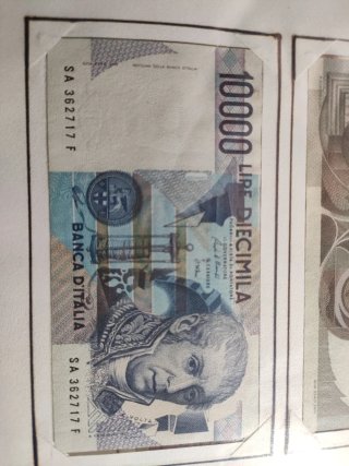 3 Banconote Italia: 1x500 Lire, 2x10000 Lire
