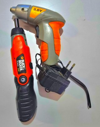 2 Destornilladores Inalámbricos Black & Decker