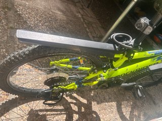 Bicicletas Rockrider solo la amarilla disponible.