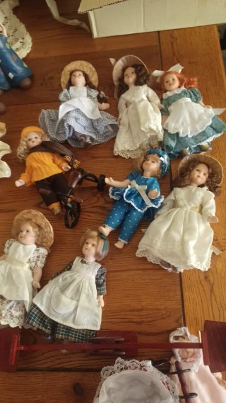 Lote de muñecas de porcelana