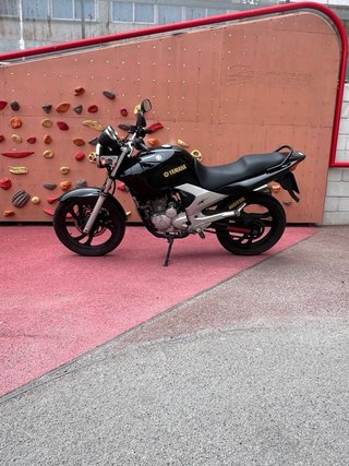 Yamaha YBR 250cc Negra