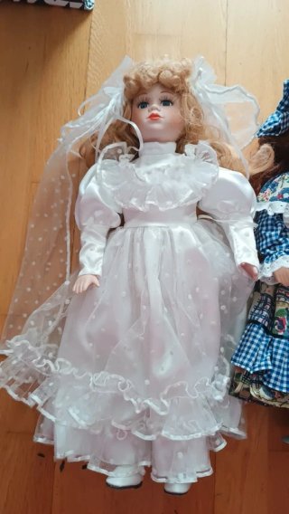 Lote 2 Muñecas Vestido Novia y Vestido Cuadros