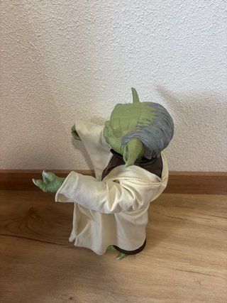 Figura Yoda articulado Star Wars tamaño grande