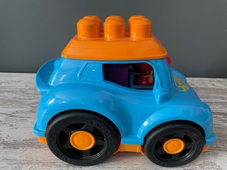 Coche Mega Bloks Azul con Figura