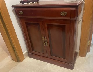 Mueble de entrada de madera