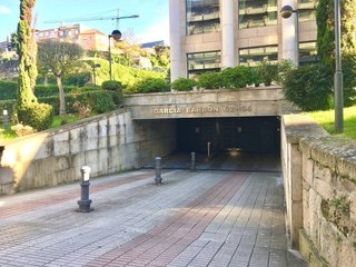 Plaza de garaje en Garcia Barbón 62