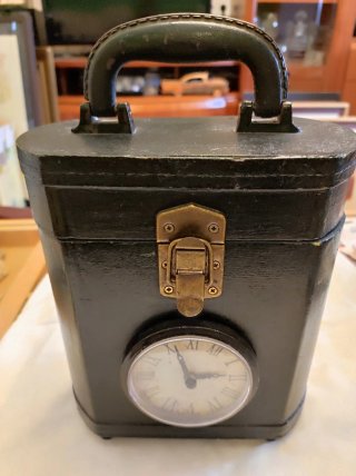 Caja joyero rústica con reloj