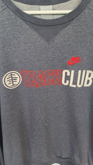 Sudadera Nike Track Club oregon y2k