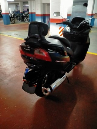 Suzuki Burgman 250 Negra