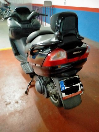 Suzuki Burgman 250 Negra