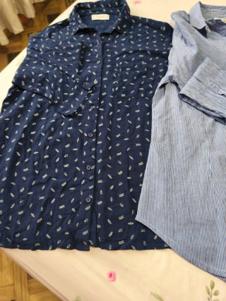 Camisas azules y blancas los dos por 3€