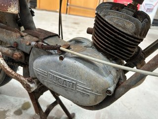 Ducati 48 TS. Para restaurar.