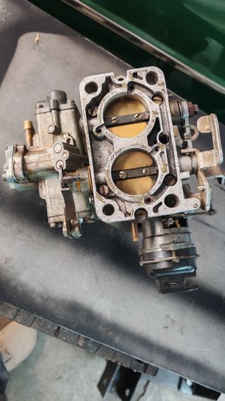 Carburador Pierburg para Ford V6