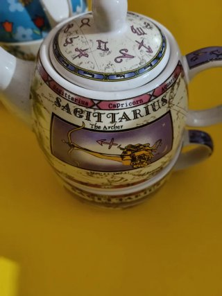 Set teiera con tazza in ceramica
