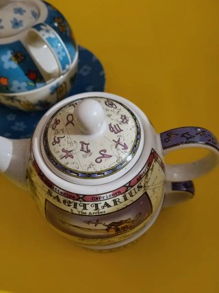 Set teiera con tazza in ceramica