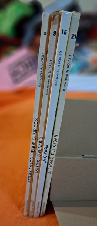 4 libros ASTÉRIX