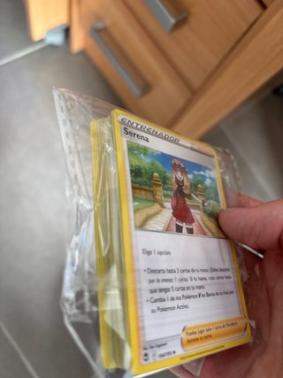 Lote de cartas Pokémon: Holo y Entrenador