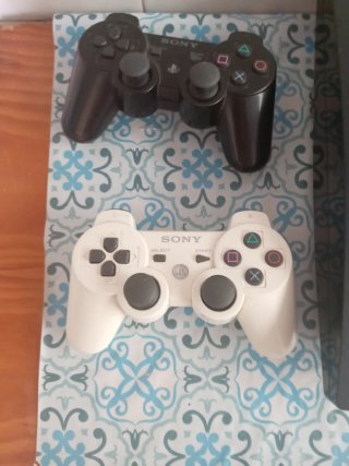 Consola Playstation 3 Slim + 2 Mandos
