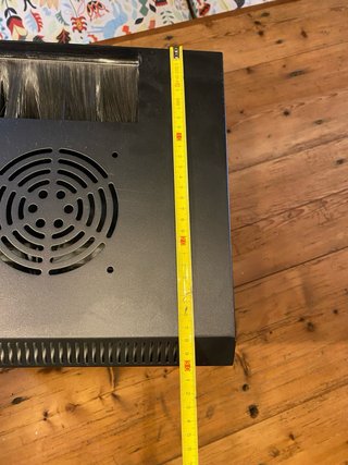 Switch poE+ y rack para instalación Voz/Datos