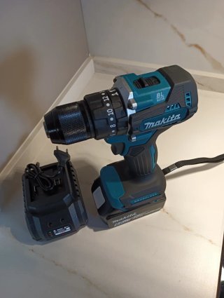 Taladro Makita con Batería 18V 6.0Ah