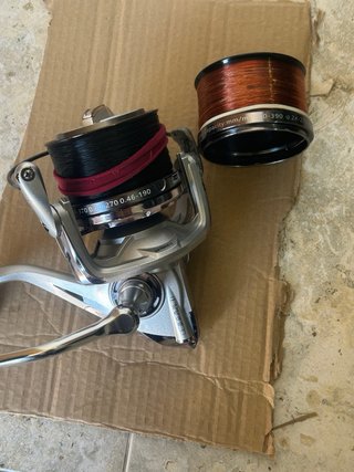 Carrete de pesca DIWA KCN10000