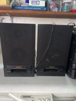 Mini componente Elakita con altavoces