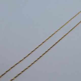 Cadena de oro de 18k. Peso: 1.18 gr.