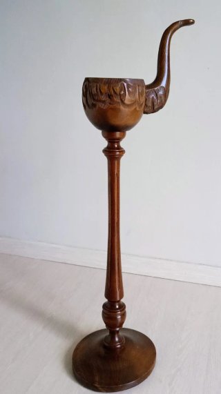 Grande posacenere in legno intagliato