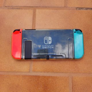 Nintendo Switch V2 + Accessori
