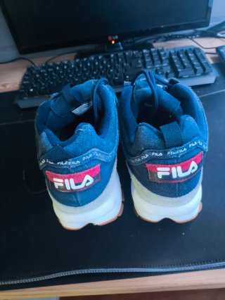 Zapatillas Fila Azules y Naranja