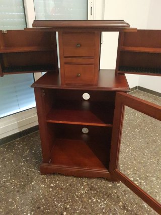 Mueble TV madera con vitrina