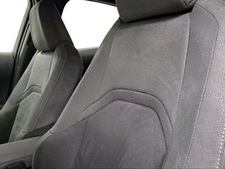 Lexus UX 2.0 300h UX Plus