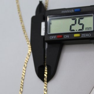 Cadena de oro de 18k. Peso: 7.46 gr.