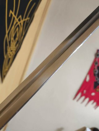 Espada de acero para recreación histórica