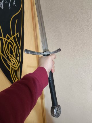 Espada de acero para recreación histórica