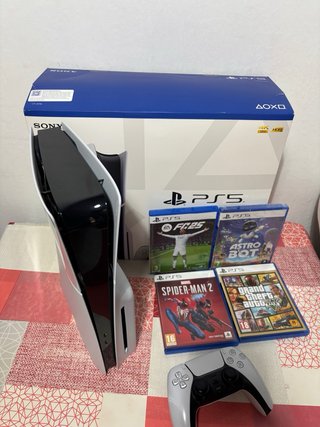 PS5 Digital Edition + 4 giochi + fattura