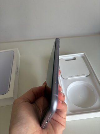 iPhone 11 Viola