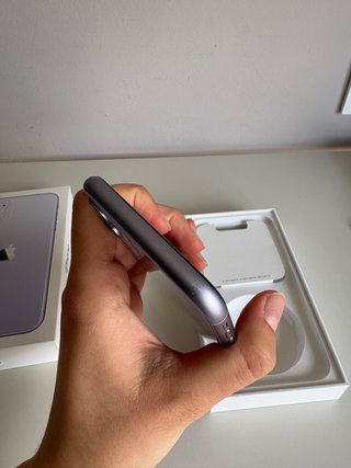 iPhone 11 Viola