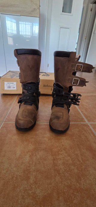 Botas Off-Road By City Talla 40 Marrones