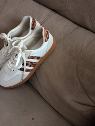 Zapatillas Mujer Blancas con Leopardo
