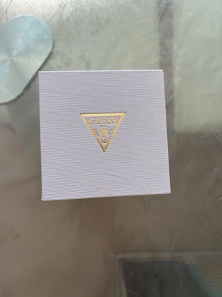 Reloj Guess Mujer Plata y Blanco con Caja
