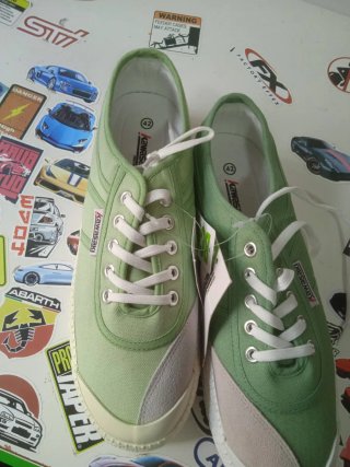 Zapatillas Kawasaki Verde y Beige
