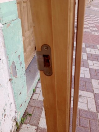Puerta de madera