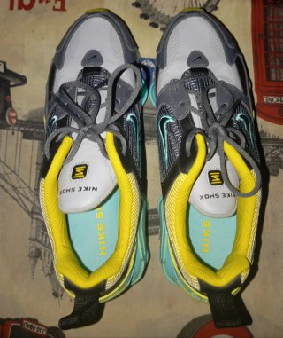 Nike Shox Deportivas Teal y Amarillo