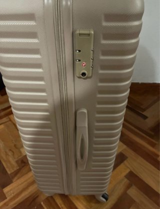 Maleta grande Malera 75cm dorada (1 uso)