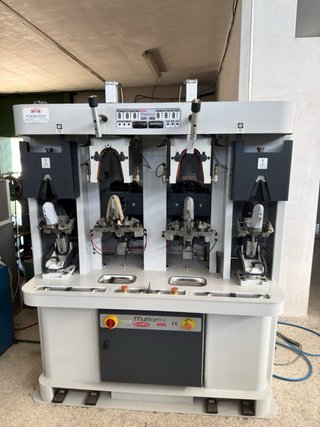 Máquina Multiform4 para moldear talones