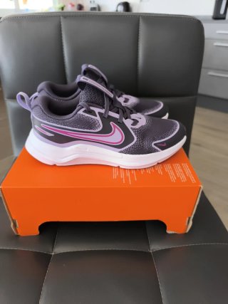 Zapatillas niña  Nike Cosmic Runner GS